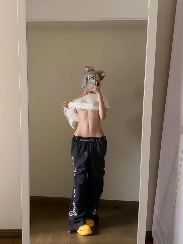 Yani Neko’s Glasses Fetish Cosplay Tease Hits Every Gamer Girl Porn Fantasy