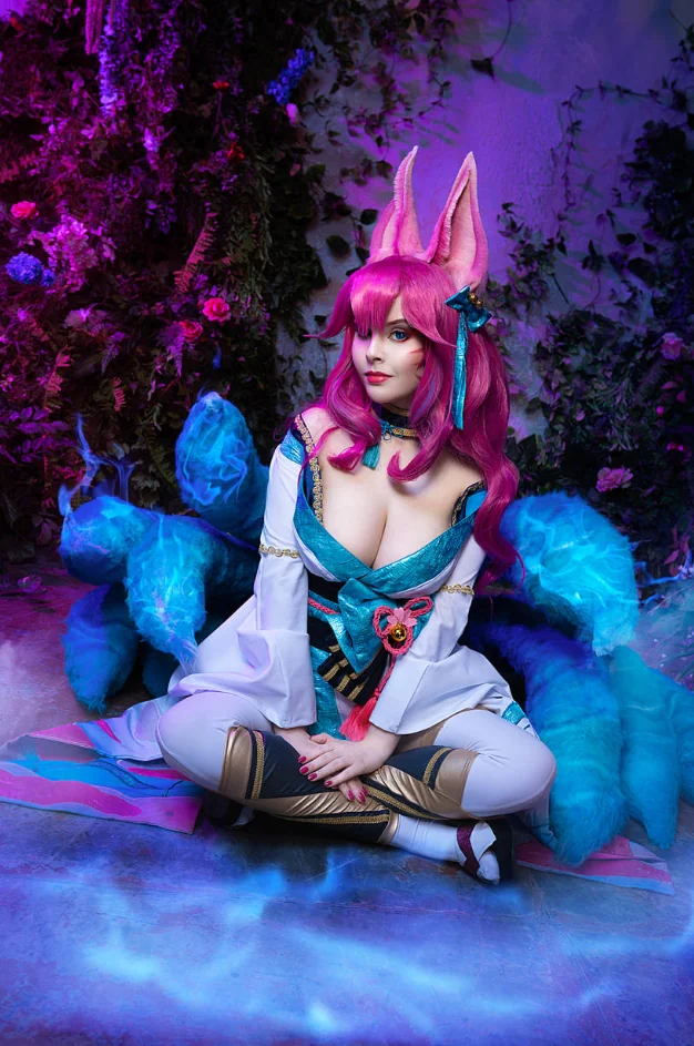 HellyValentine’s Ahri cosplay turns League of Legends into raw RPG cosplay porn