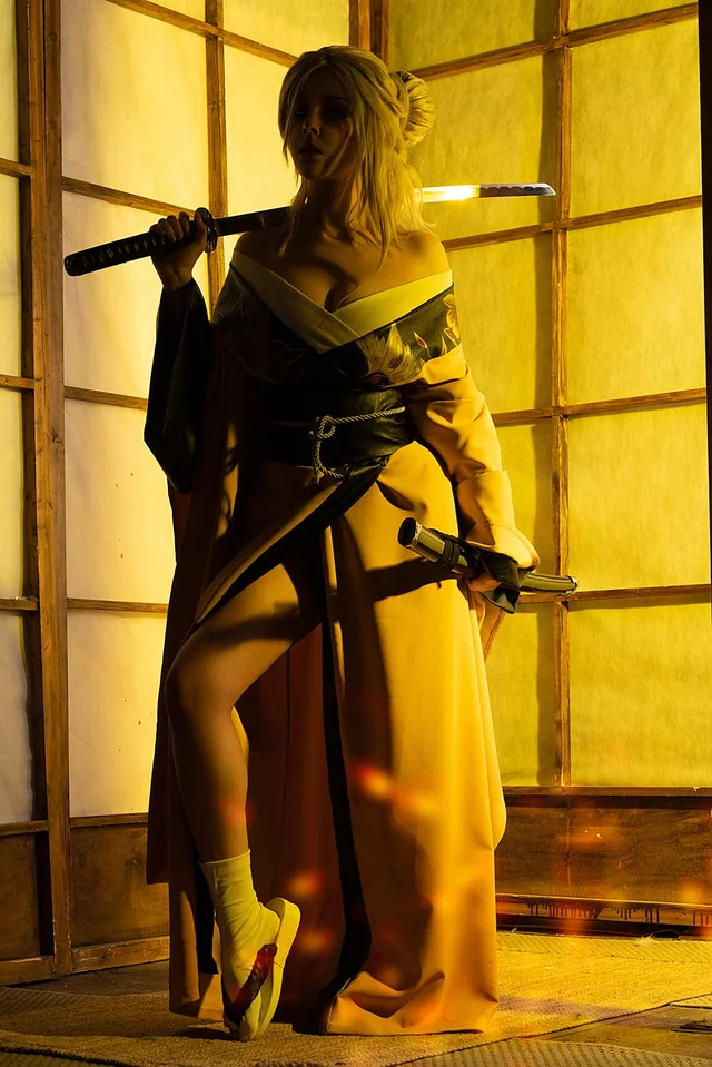 HellyValentine’s Ciri cosplay nude fantasy striptease