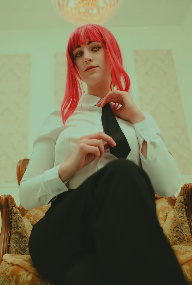 Makima Chainsaw Man cosplay strips down for filthy geek girl fun