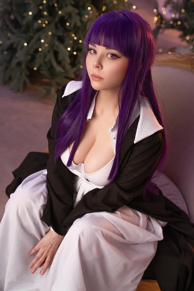 HellyValentine’s Fern cosplay strips slow for a lewd anime fuck