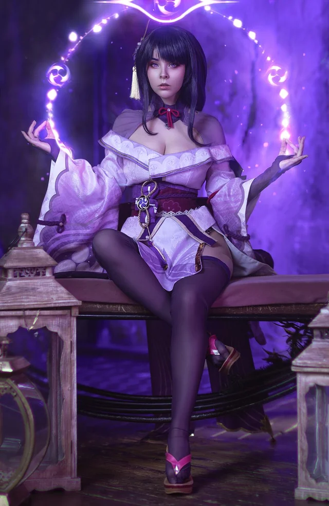 HellyValentine’s Raiden cosplay gets filthy in this gamer girl porn drop