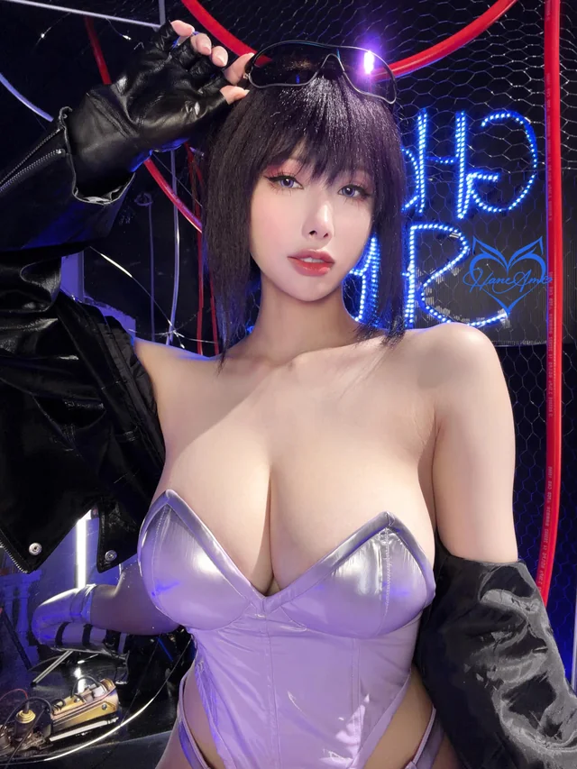 Motoko Kusanagi IRL [Ghost in the Shell] (HaneAme) (2)