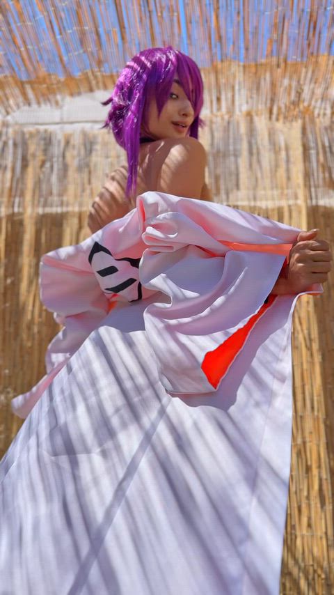 Petite Nicole’s Yoruichi Shihouin cosplay shows off that juicy Bleach ass