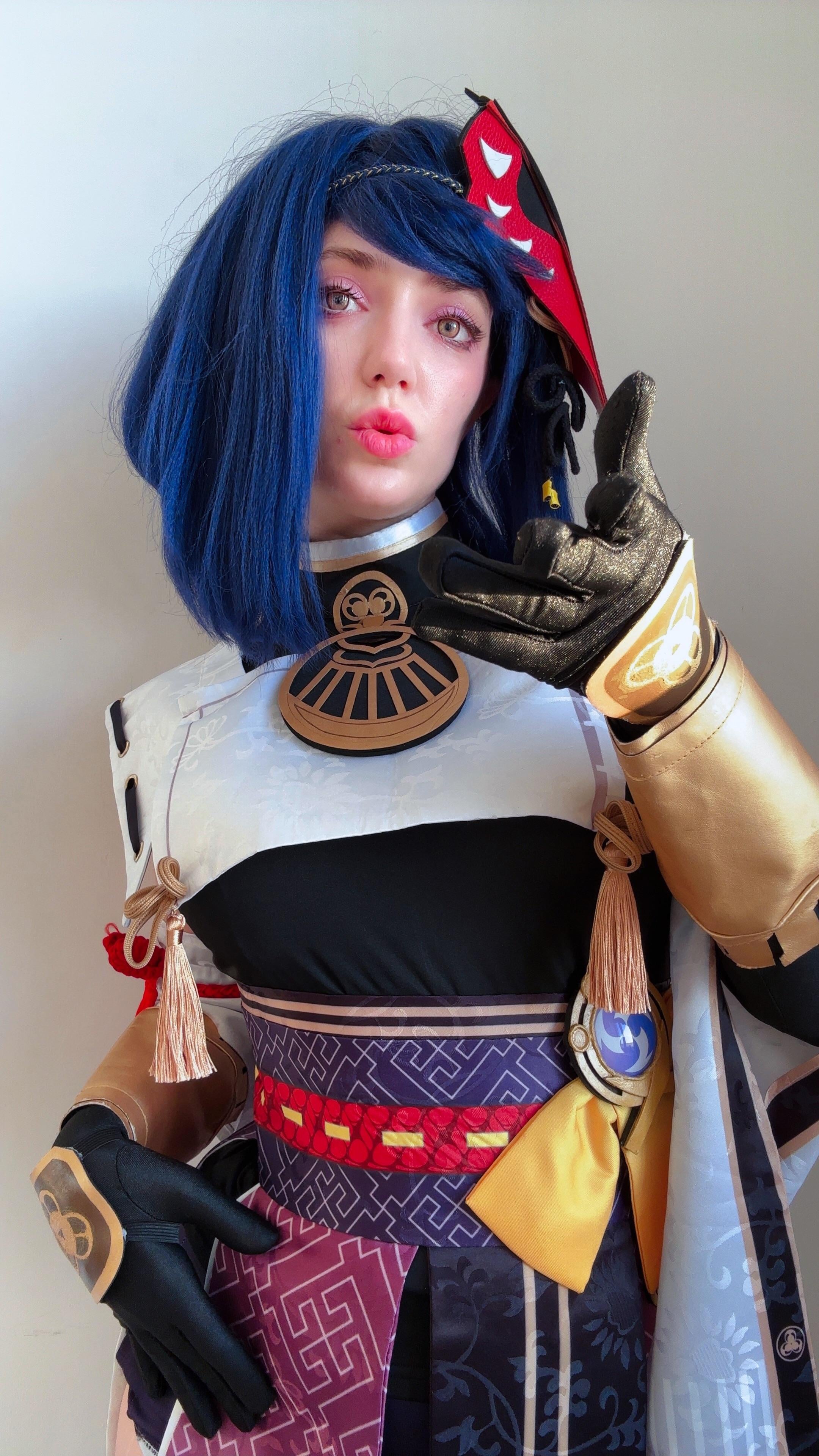 Fleurxy Brings Kujou Sara to Life in Genshin Impact Cosplay