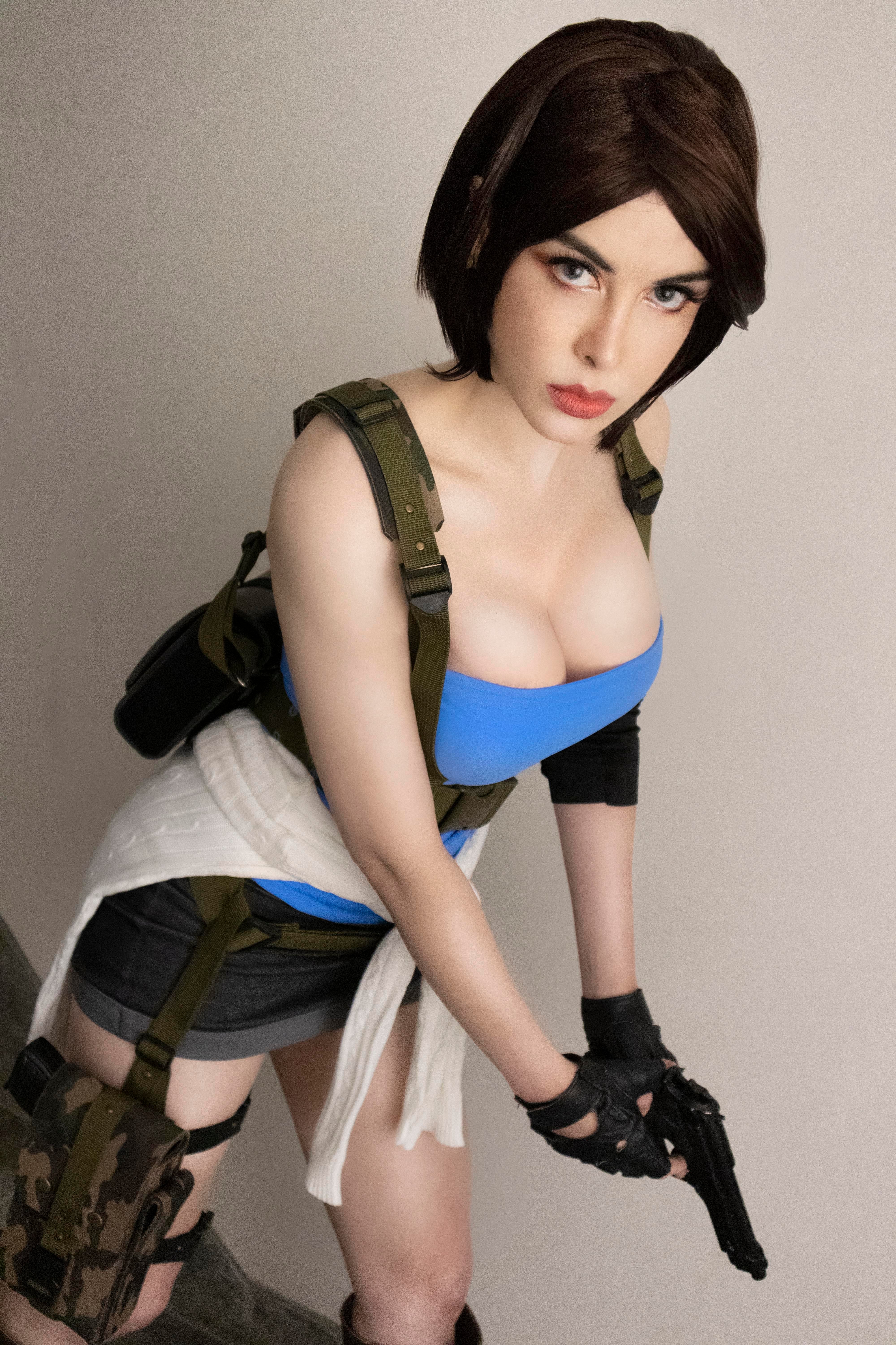 Jill Valentine’s Dark Past Comes Alive in Cosplay