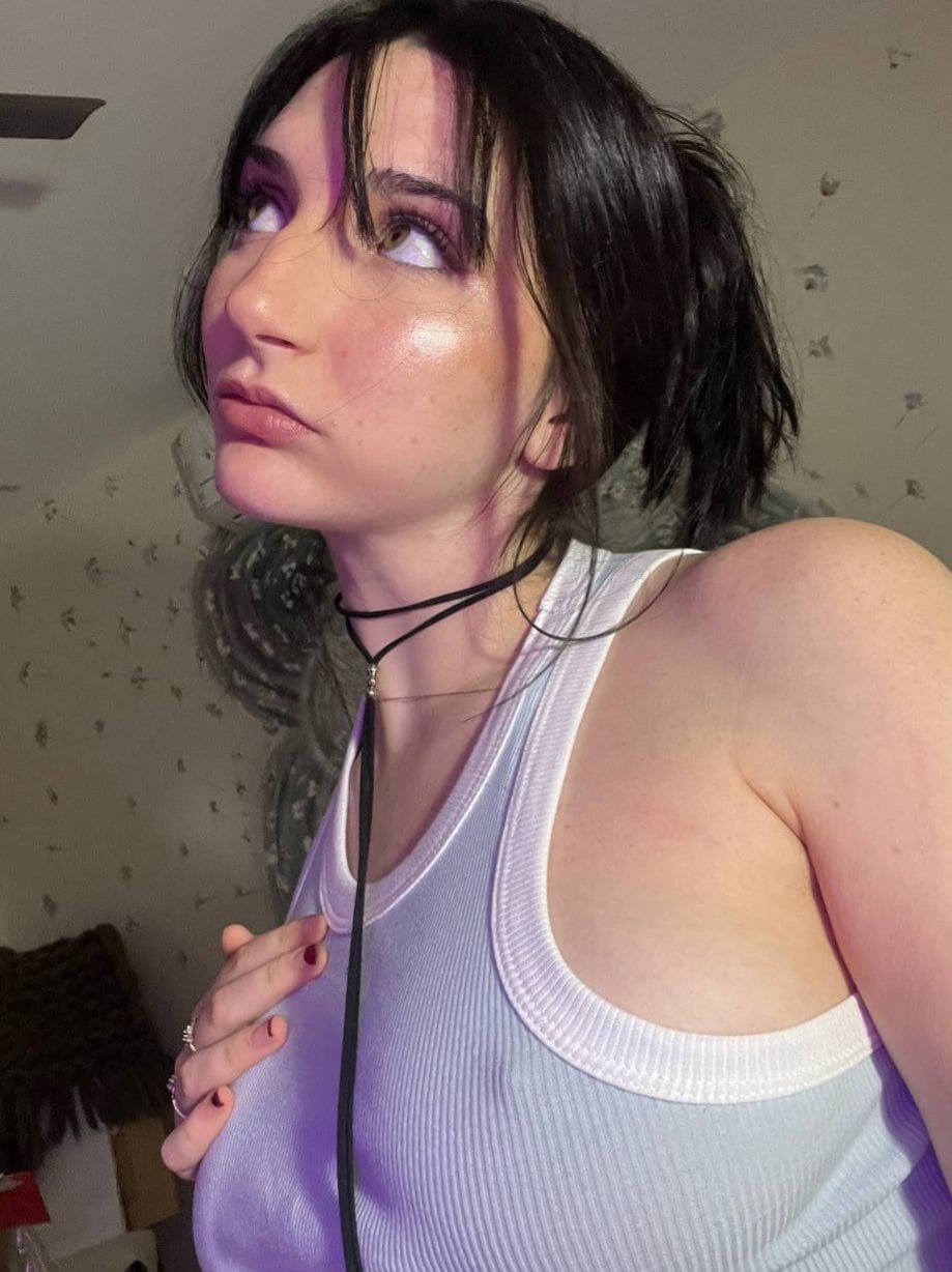 Blowjob Eyes Uncovered: A Nerdy Girl’s Secret