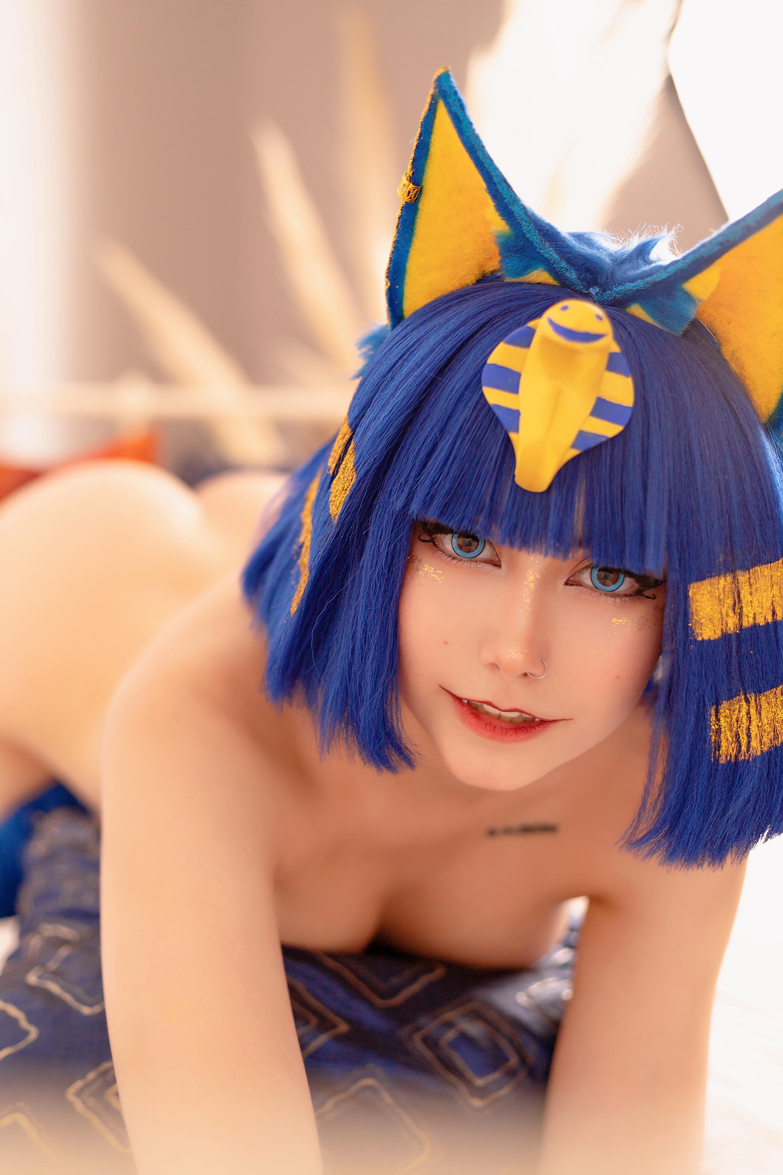 Me cosplaying Ankha cause it’s fun (Aloeveraiskawaii)