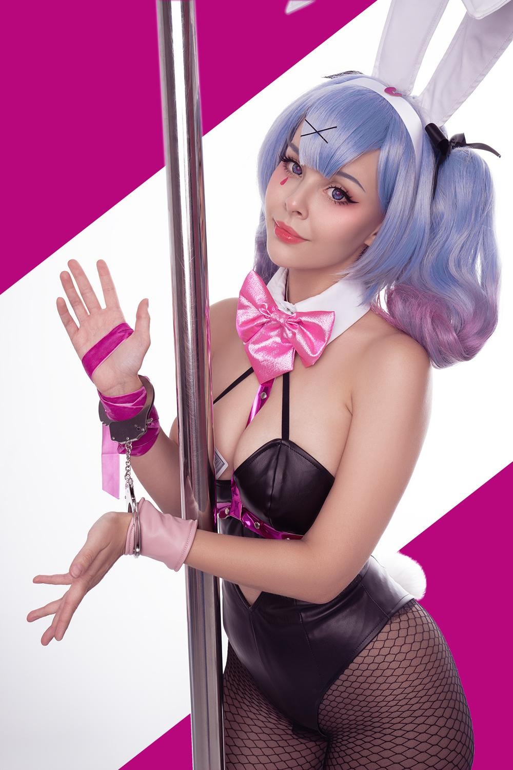 Hatsune Miku cosplay by me HellyValentine