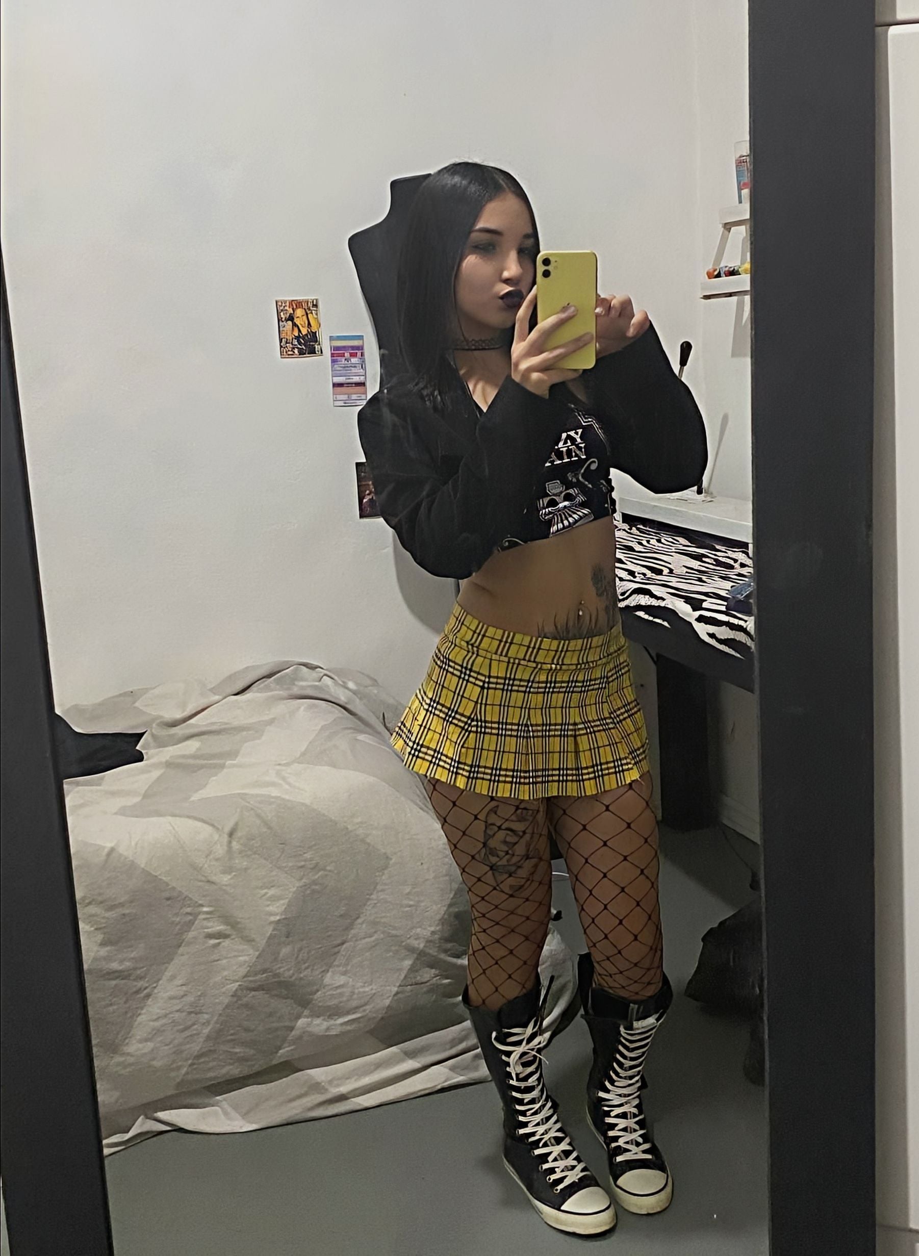 Ur fav punk checking in