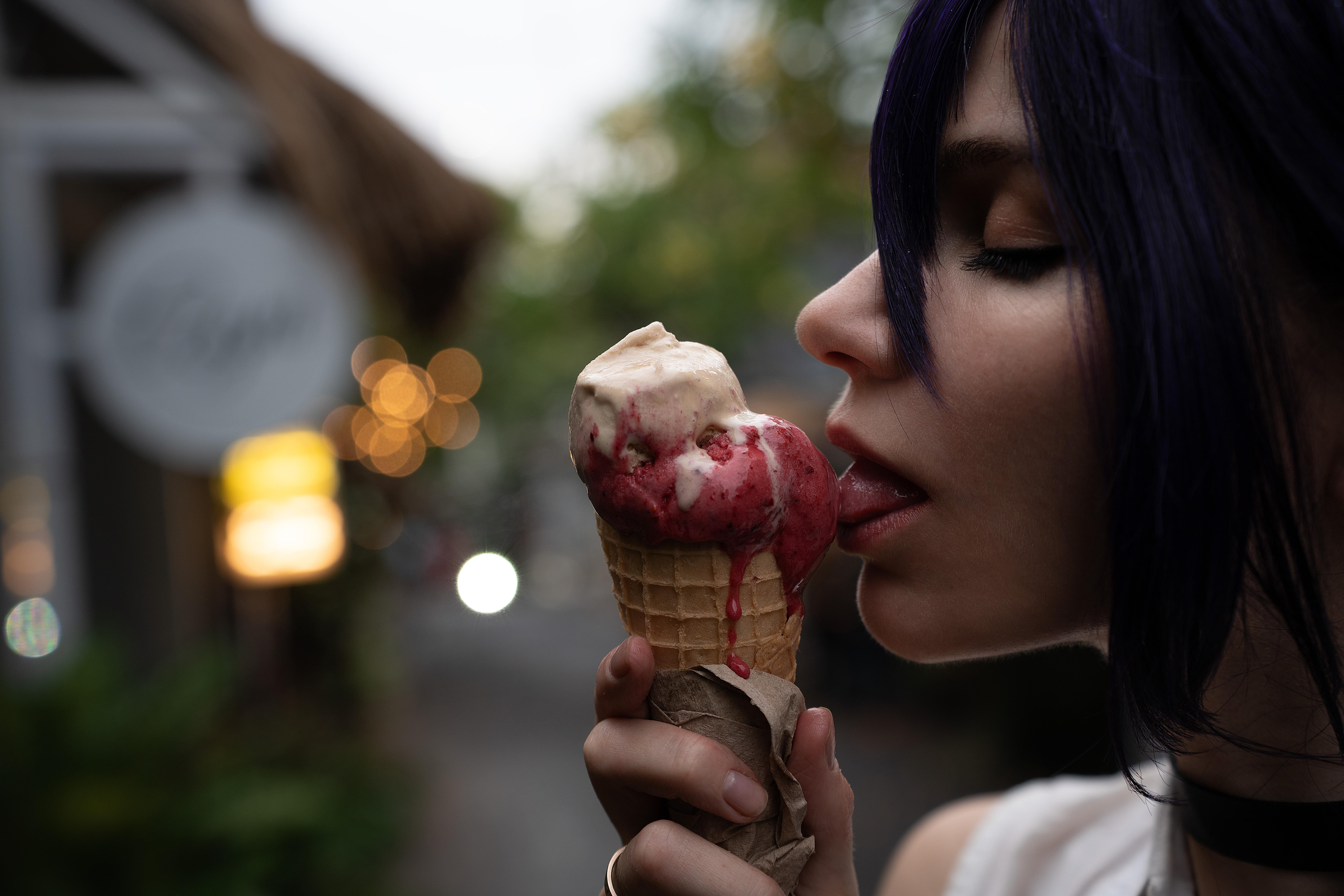 Reze (Chainsaw Man cosplay) by Nancy Novikova