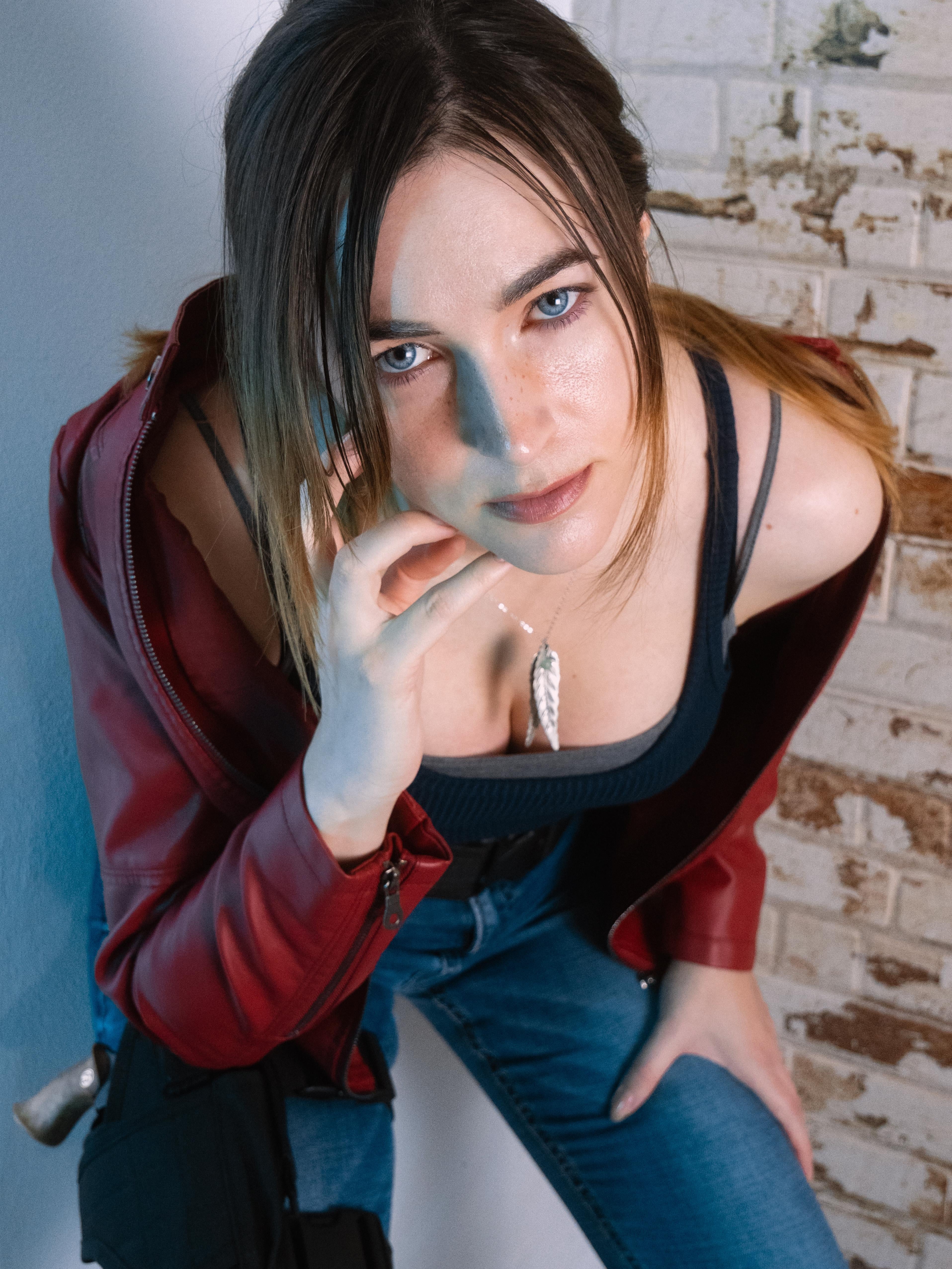 Claire Cosplay (by Milashiroki)