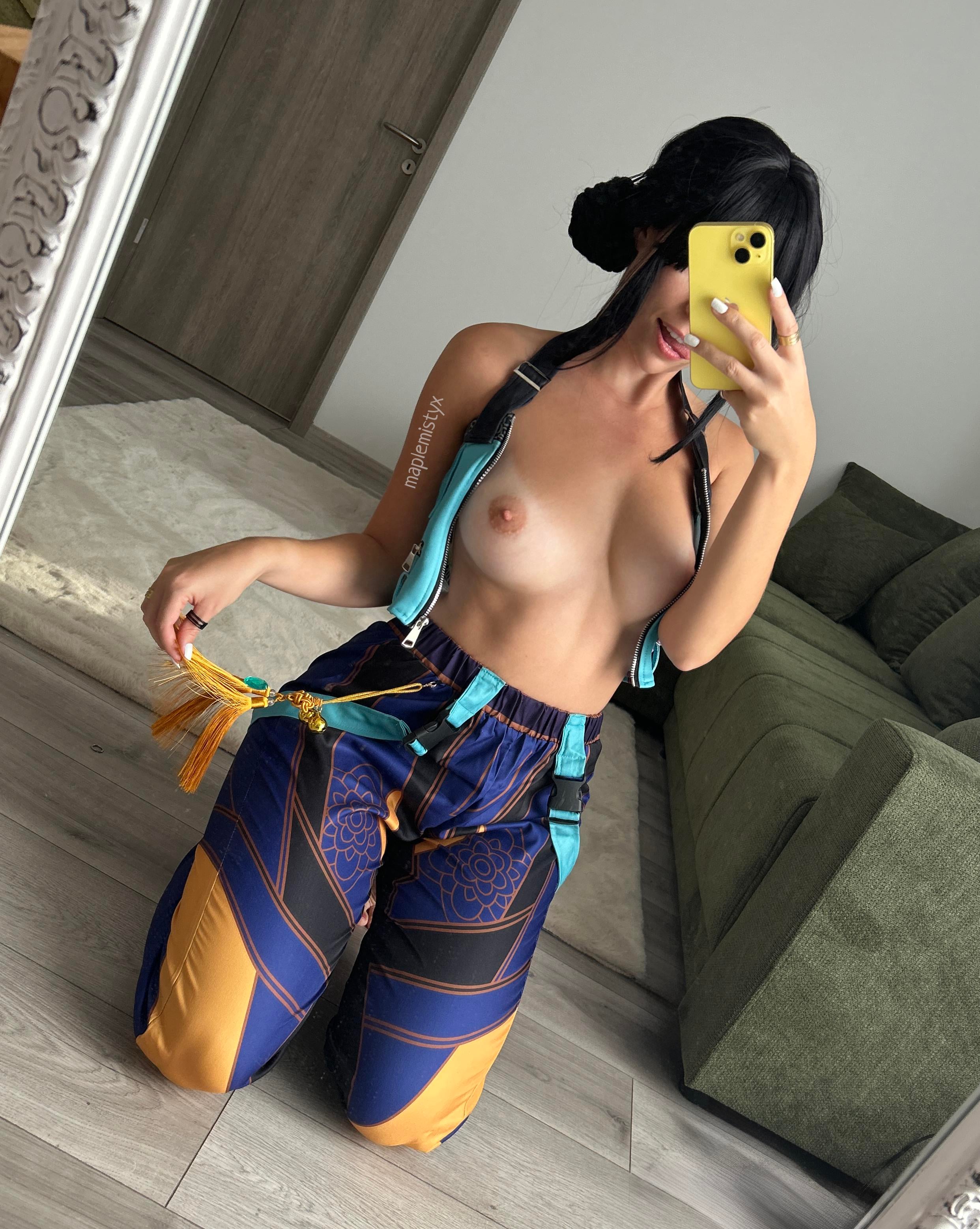 Maplemistyx as Zoey: K-pop Demon Hunter Cosplay