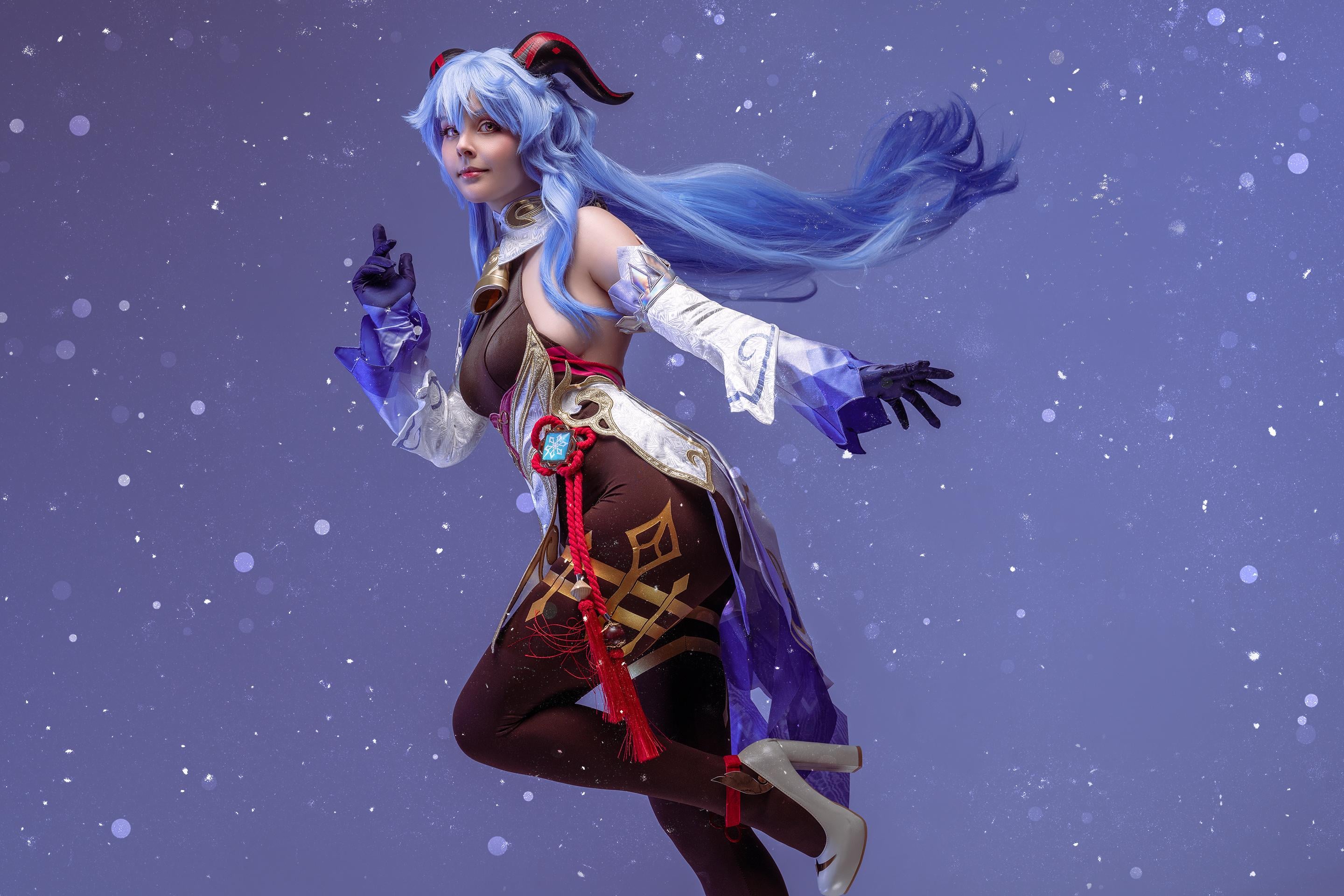 HellyValentine’s Sizzling Ganyu Cosplay